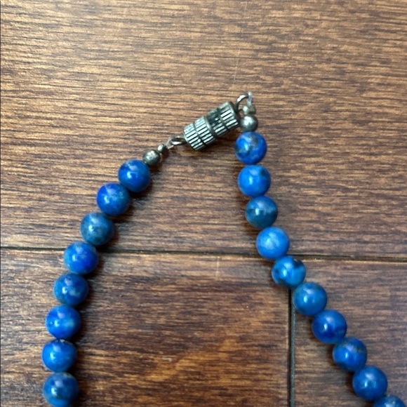 Vintage Lapis Lazuli Blue Beaded Necklace with Graduated Center, Barrel Clasp - Picture 11 of 12